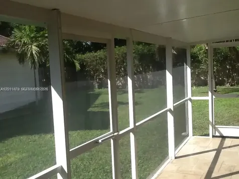 24 Gables Boulevard Weston FL 33326
