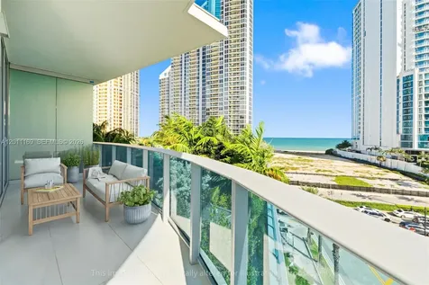 17550 Collins Sunny Isles Beach FL 33160
