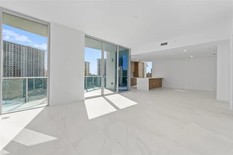 17550 Collins Sunny Isles Beach FL 33160