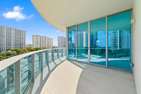 17550 Collins Sunny Isles Beach FL 33160