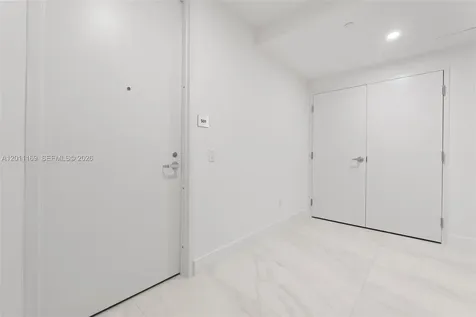 17550 Collins Sunny Isles Beach FL 33160