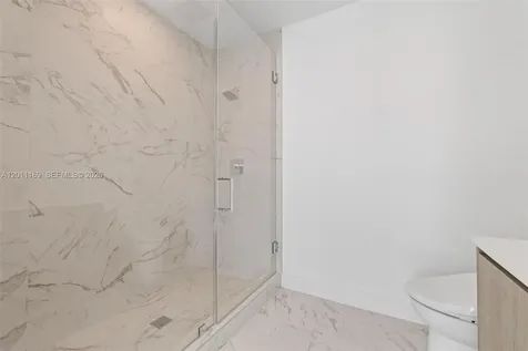 17550 Collins Sunny Isles Beach FL 33160