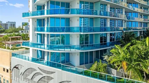 17550 Collins Sunny Isles Beach FL 33160