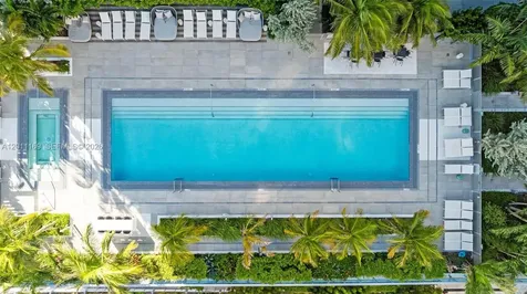 17550 Collins Sunny Isles Beach FL 33160