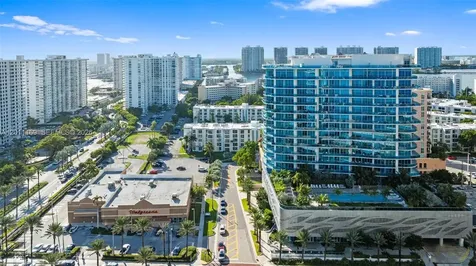 17550 Collins Sunny Isles Beach FL 33160