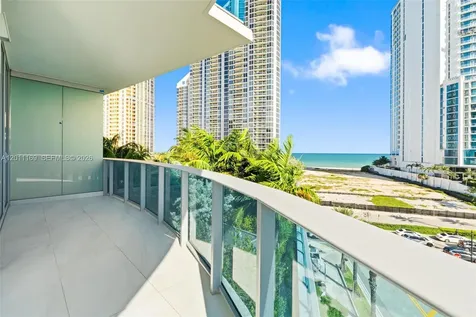 17550 Collins Sunny Isles Beach FL 33160