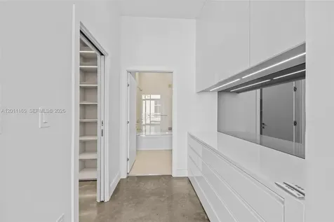 2001 Meridian Avenue Miami Beach FL 33139