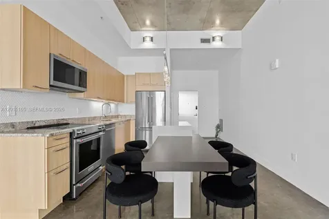 2001 Meridian Avenue Miami Beach FL 33139
