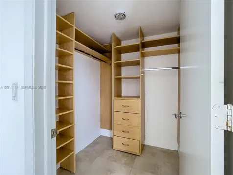 350 S Miami Avenue Miami FL 33130