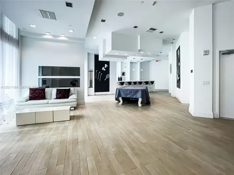 350 S Miami Avenue Miami FL 33130