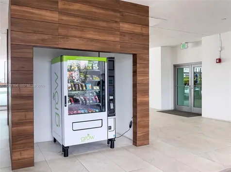 350 S Miami Avenue Miami FL 33130