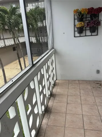 211 NE 8th Avenue Hallandale Beach FL 33009