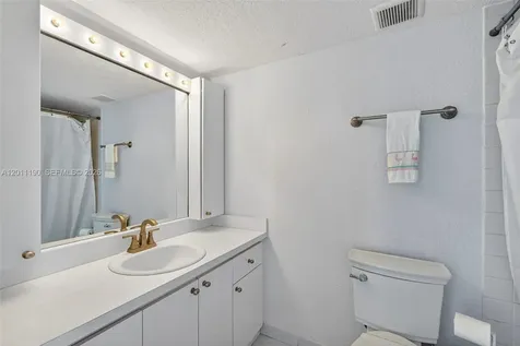 3000 E Sunrise Boulevard Fort Lauderdale FL 33304