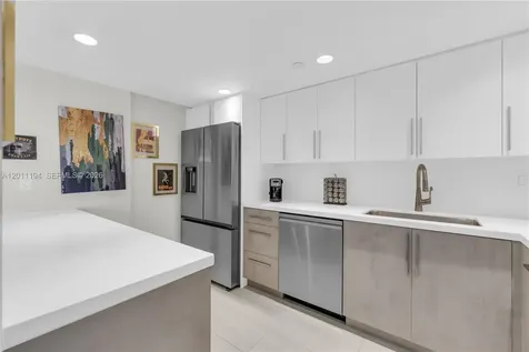 1000 Quayside Terrace Miami FL 33138