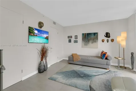 1000 Quayside Terrace Miami FL 33138