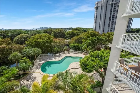 1000 Quayside Terrace Miami FL 33138