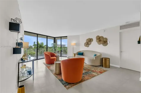 1000 Quayside Terrace Miami FL 33138