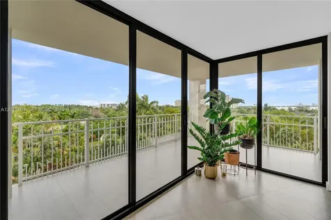 1000 Quayside Terrace Miami FL 33138