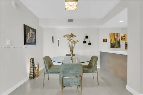 1000 Quayside Terrace Miami FL 33138
