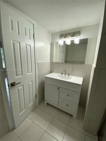 455 S Pine Island Road Plantation FL 33324