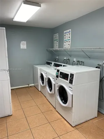 455 S Pine Island Road Plantation FL 33324