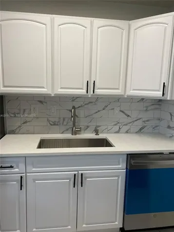 455 S Pine Island Road Plantation FL 33324