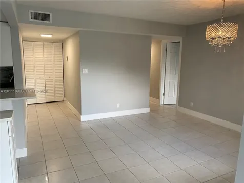 455 S Pine Island Road Plantation FL 33324