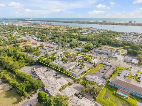 1208 S Ridgewood Avenue Daytona FL 32114