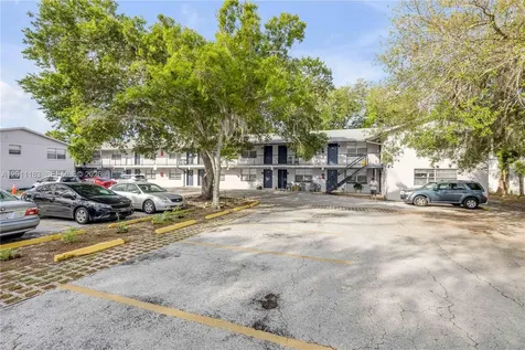 1208 S Ridgewood Avenue Daytona FL 32114