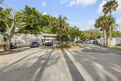 1208 S Ridgewood Avenue Daytona FL 32114