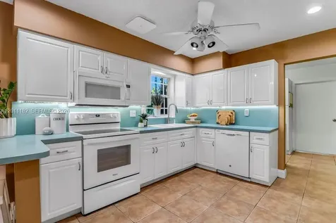 14011 SW 21st Street Davie FL 33325