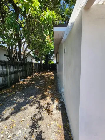 1180 NE 185th Street Miami FL 33169