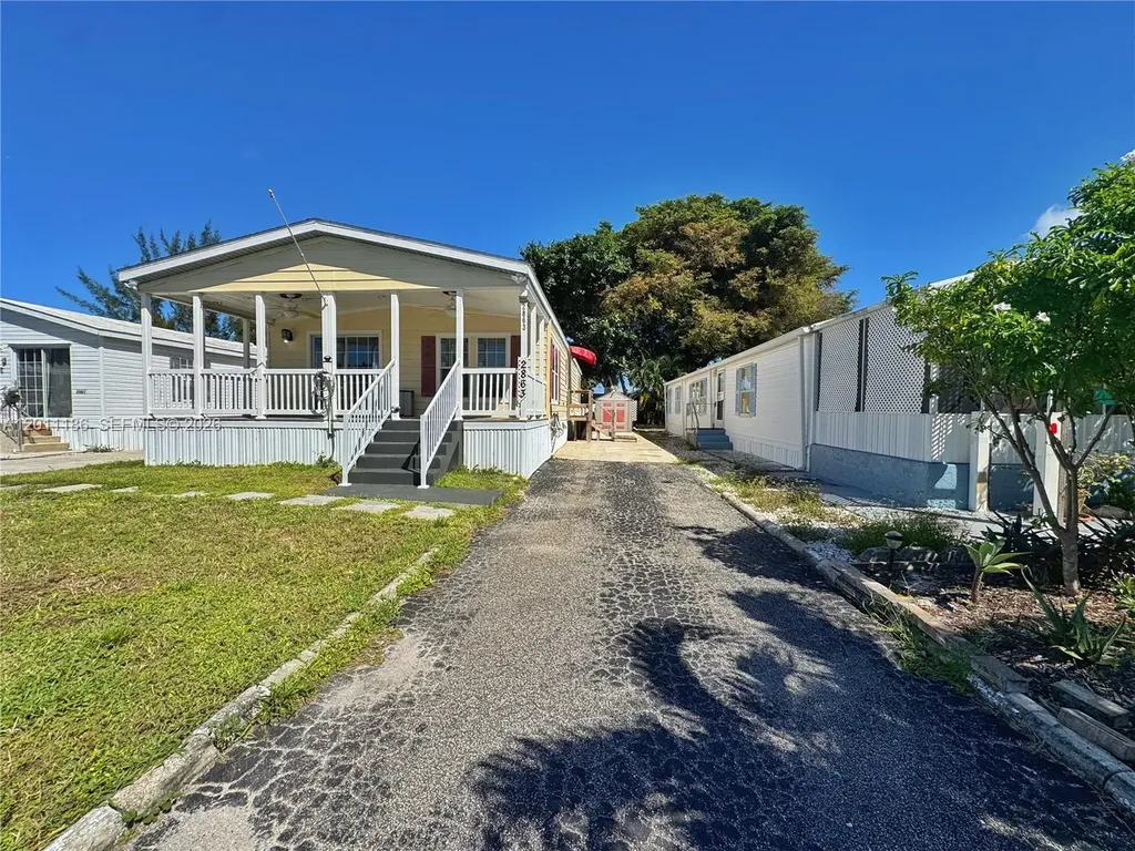 2863 SW 58th Manor Dania Beach FL 33312