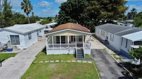 2863 SW 58th Manor Dania Beach FL 33312
