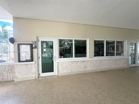 2863 SW 58th Manor Dania Beach FL 33312