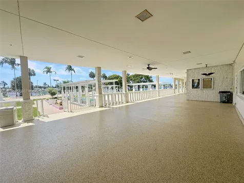 2863 SW 58th Manor Dania Beach FL 33312