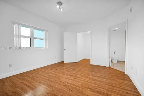 15051 Royal Oaks Lane North Miami FL 33181