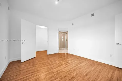 15051 Royal Oaks Lane North Miami FL 33181