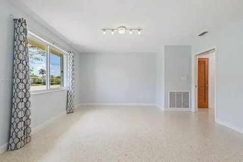 81 NW 18th Street Homestead FL 33030