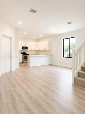 925 NE 211th Street Miami FL 33179