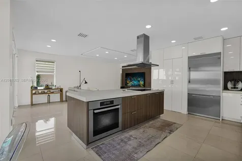 10762 NW 71st Street Doral FL 33178