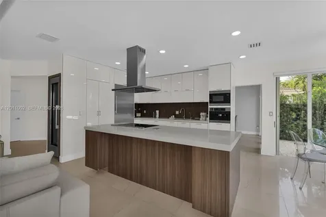 10762 NW 71st Street Doral FL 33178