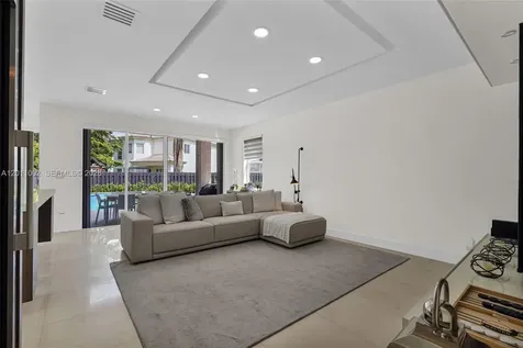 10762 NW 71st Street Doral FL 33178