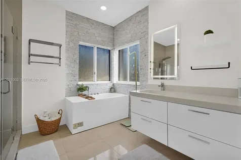 10762 NW 71st Street Doral FL 33178