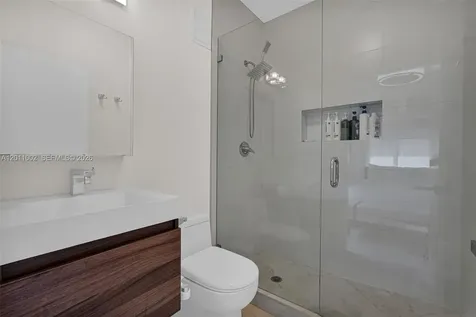 10762 NW 71st Street Doral FL 33178