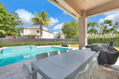 10762 NW 71st Street Doral FL 33178