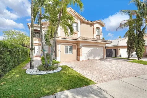 10762 NW 71st Street Doral FL 33178