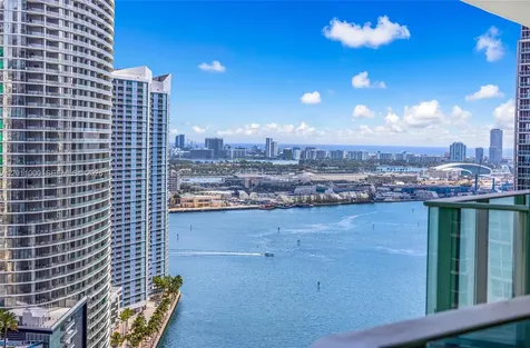 77 SE 5th Street Miami FL 33131