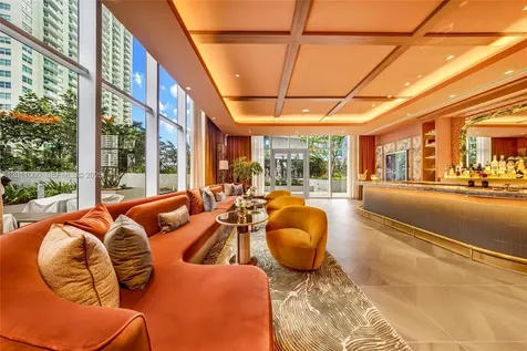 77 SE 5th Street Miami FL 33131
