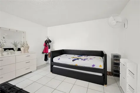 15460 SW 82nd Lane Miami FL 33193